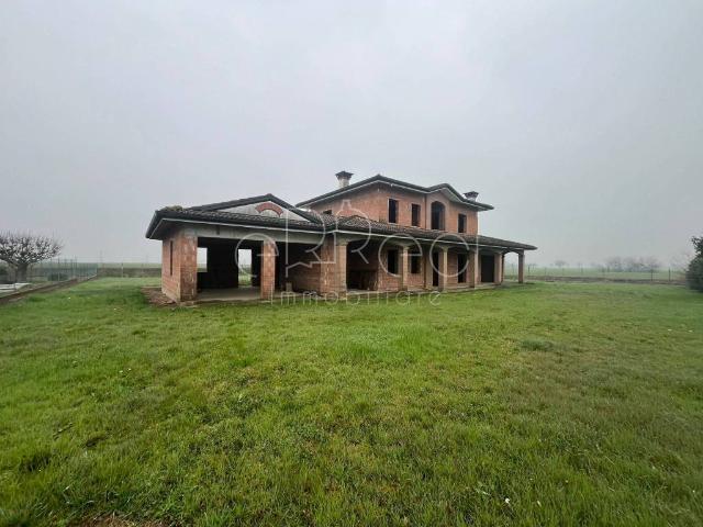 Villa Indipendente in vendita a Castelnovo Bariano, Veneto