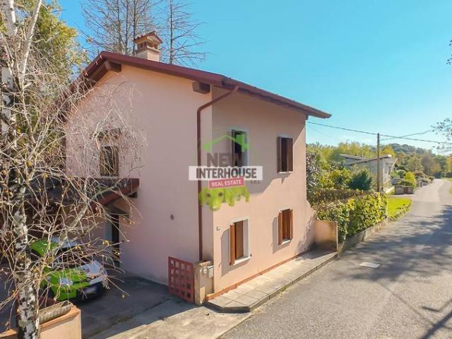Villa Indipendente in vendita a Castelnovo Del Friuli, Friuli-Venezia Giulia