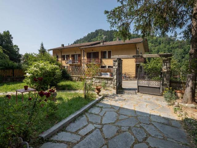 Villa Indipendente in vendita a Appennino Reggiano, Re