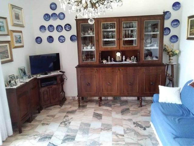 Villa Indipendente in vendita a Appennino Reggiano, Re