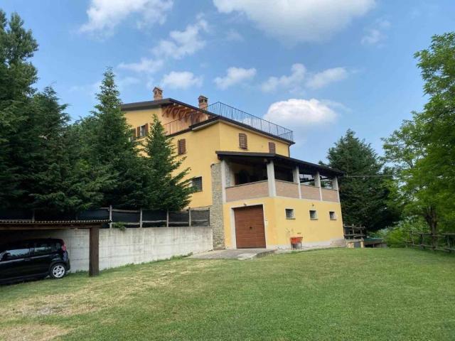 Villa Indipendente in vendita a Appennino Reggiano, Re