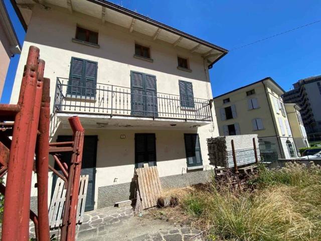 Villa Indipendente in vendita a Appennino Reggiano, Re