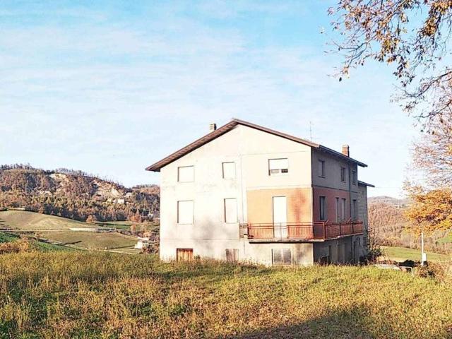 Villa Indipendente in vendita a Appennino Reggiano, Re