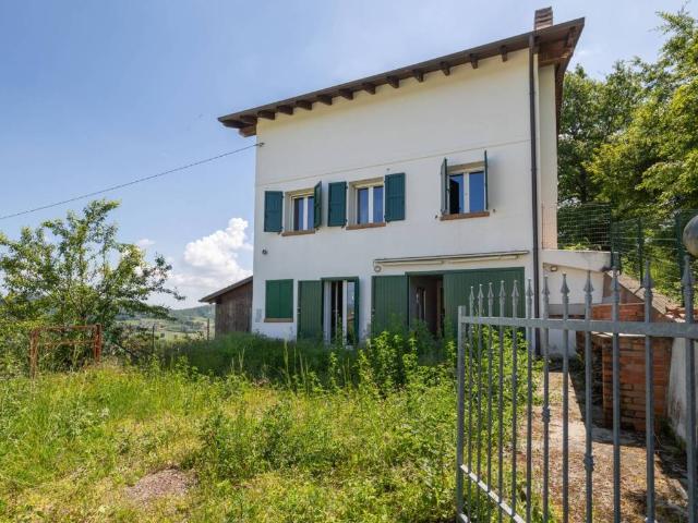 Villa Indipendente in vendita a Appennino Reggiano, Re
