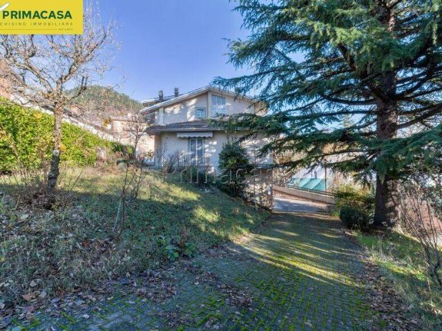 Villa Indipendente in vendita a Appennino Reggiano, Re