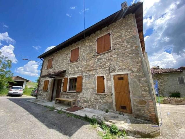 Villa Indipendente in vendita a Appennino Reggiano, Re