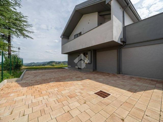 Villa Indipendente in vendita a Appennino Reggiano, Re