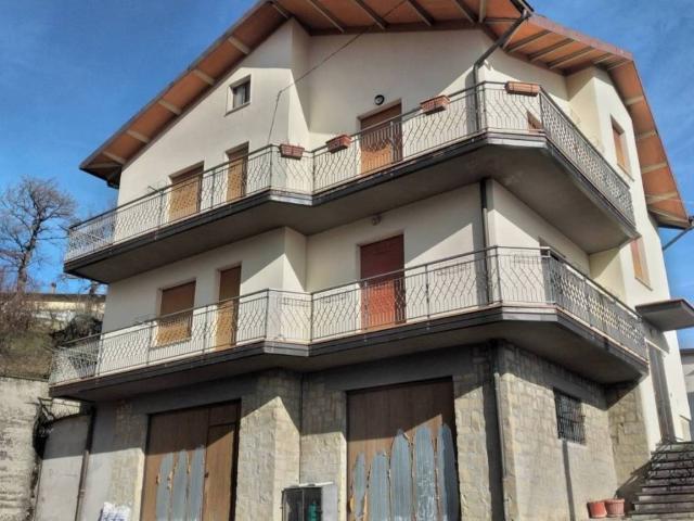 Villa Indipendente in vendita a Appennino Reggiano, Re