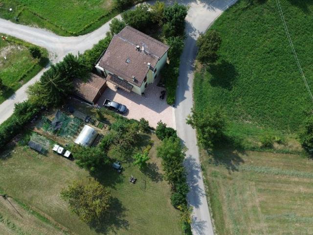 Villa Indipendente in vendita a Appennino Reggiano, Re