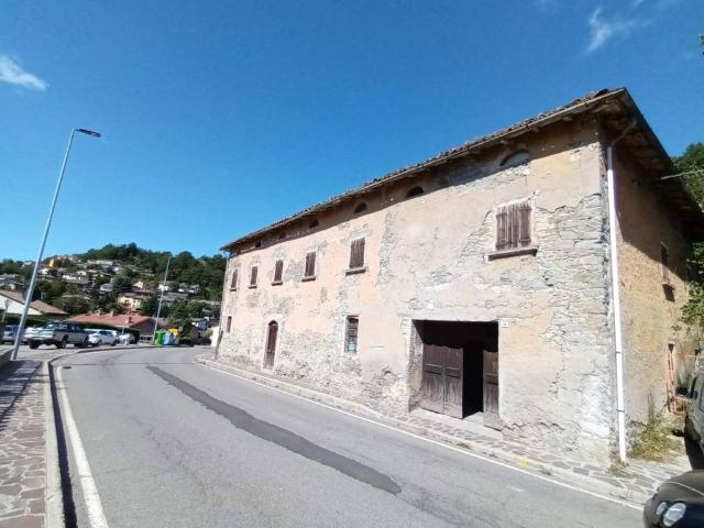 Villa Indipendente in vendita a Appennino Reggiano, Re