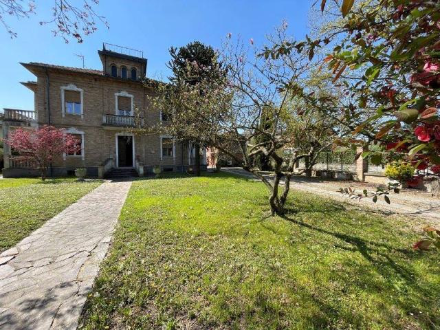 Villa Indipendente in vendita a Piemonte, Asti
