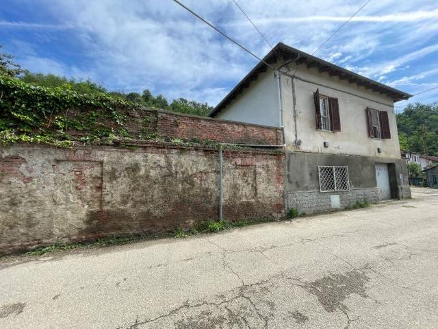 Villa Indipendente in vendita a Piemonte, Asti