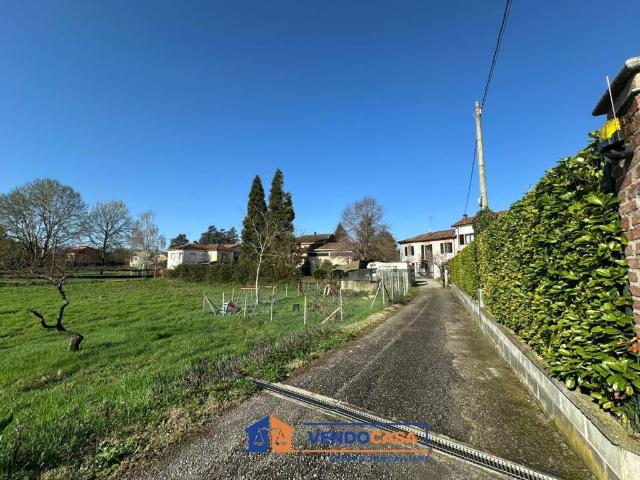 Villa Indipendente in vendita a Piemonte, Asti