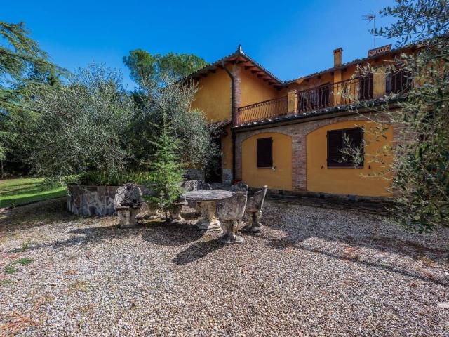 Villa Indipendente in vendita a San Piero in Barca, Castelnuovo Berardenga