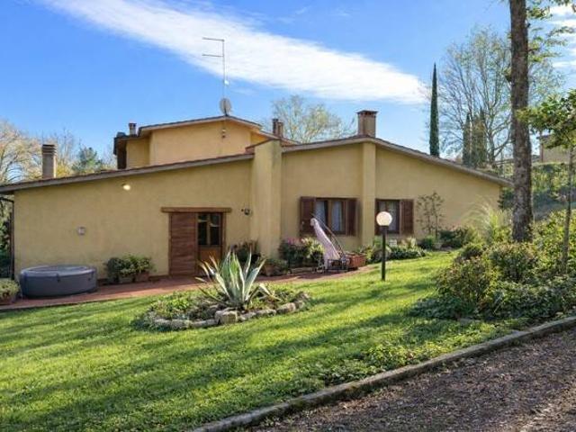 Villa Indipendente in vendita a Castelnuovo Berardenga, Toscana
