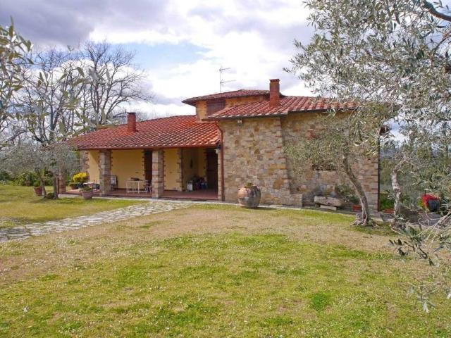 Villa Indipendente in vendita a Castelnuovo Berardenga, Toscana