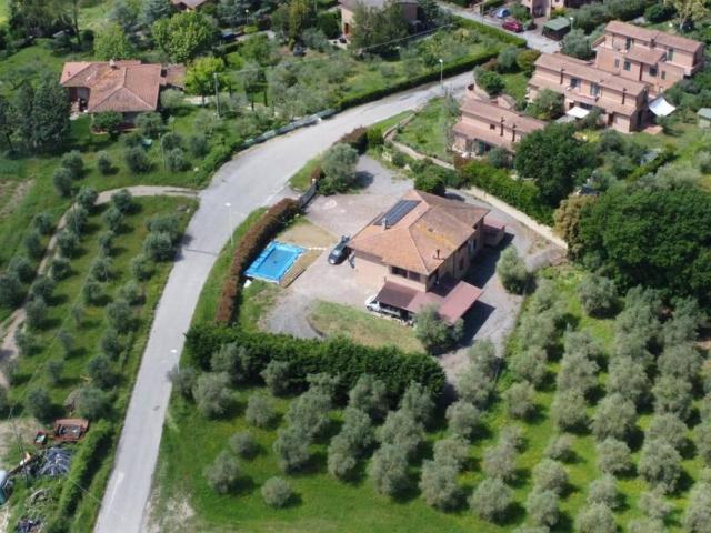 Villa Indipendente in vendita a Castelnuovo Berardenga, Toscana