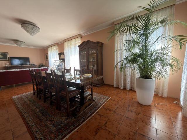 Villa Indipendente in vendita a Castelnuovo Berardenga, Toscana