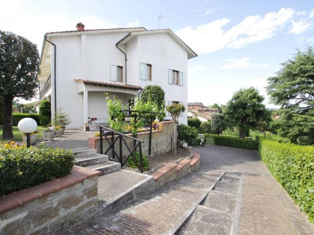 Villa Indipendente in vendita a Castelnuovo Berardenga, Toscana