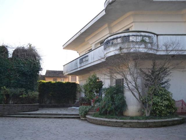 Villa Indipendente in vendita a Castelnuovo Bocca D'adda, Lombardia