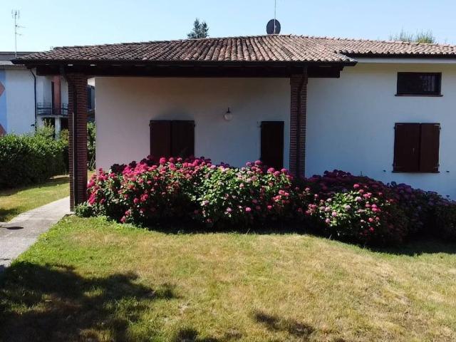 Villa Indipendente in vendita a Castelnuovo Bocca D'adda, Lombardia