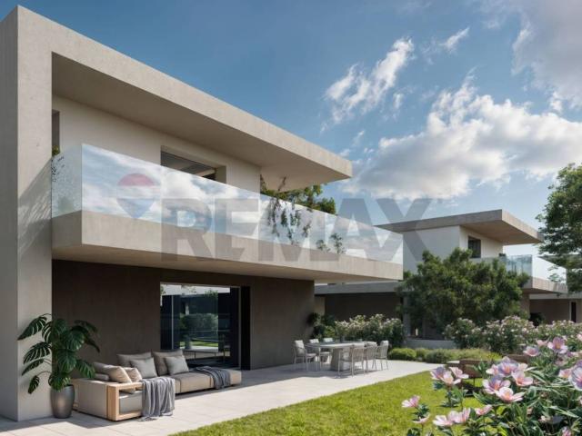 Villa Indipendente in vendita a Castelnuovo del Garda, Verona