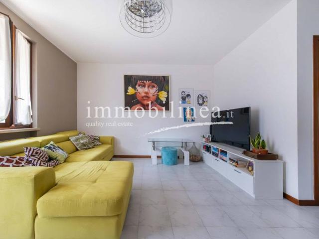Villa Indipendente in vendita a Castelnuovo Del Garda, Veneto