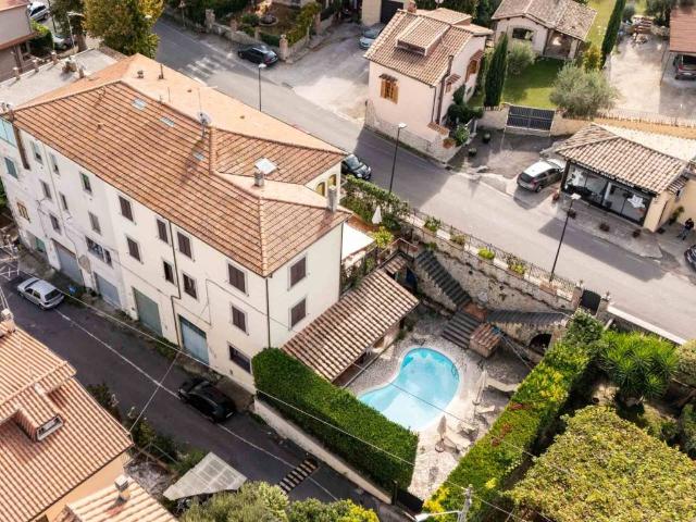 Villa Indipendente in vendita a Castelnuovo Di Farfa, Lazio