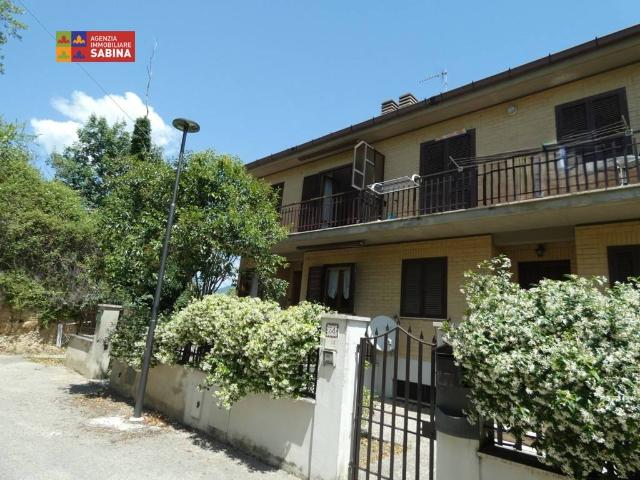 Villa Indipendente in vendita a Castelnuovo Di Farfa, Lazio