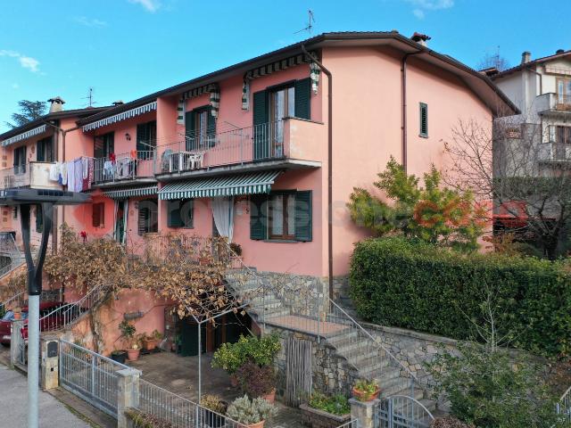 Villa Indipendente in vendita a Unione Comuni Garfagnana, Castelnuovo Di Garfagnana