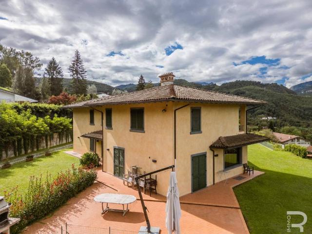 Villa Indipendente in vendita a Unione Comuni Garfagnana, Castelnuovo Di Garfagnana