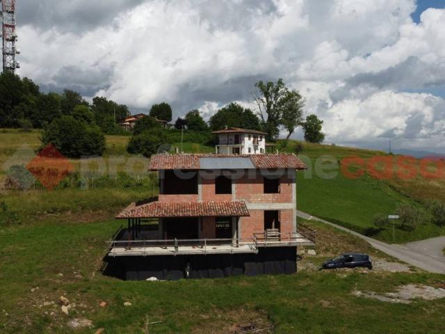 Villa Indipendente in vendita a Unione Comuni Garfagnana, Castelnuovo Di Garfagnana