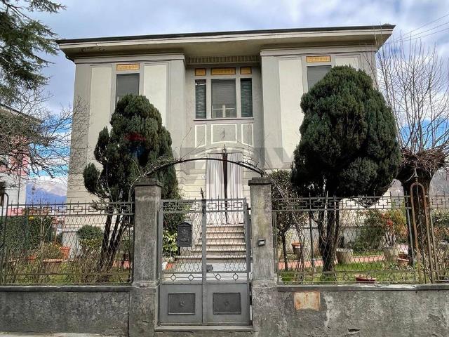 Villa Indipendente in vendita a Unione Comuni Garfagnana, Castelnuovo Di Garfagnana