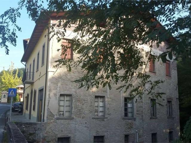 Villa Indipendente in vendita a Unione Comuni Garfagnana, Castelnuovo Di Garfagnana