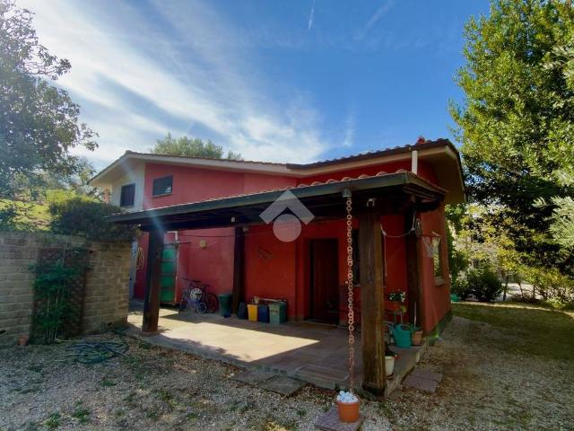 Villa Indipendente in vendita a Valle Yoro, Castelnuovo di Porto