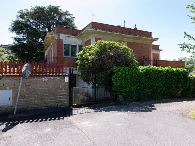 Villa Indipendente in vendita a Roma Capitale, Lazio