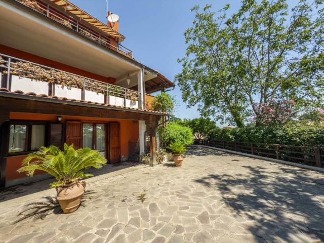 Villa Indipendente in vendita a Roma Capitale, Lazio