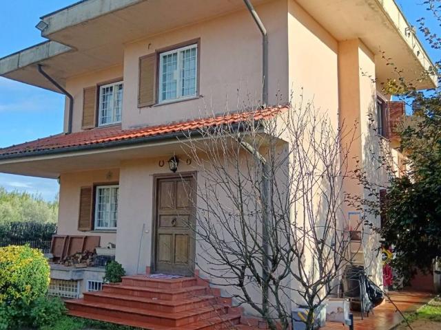 Villa Indipendente in vendita a Roma Capitale, Lazio