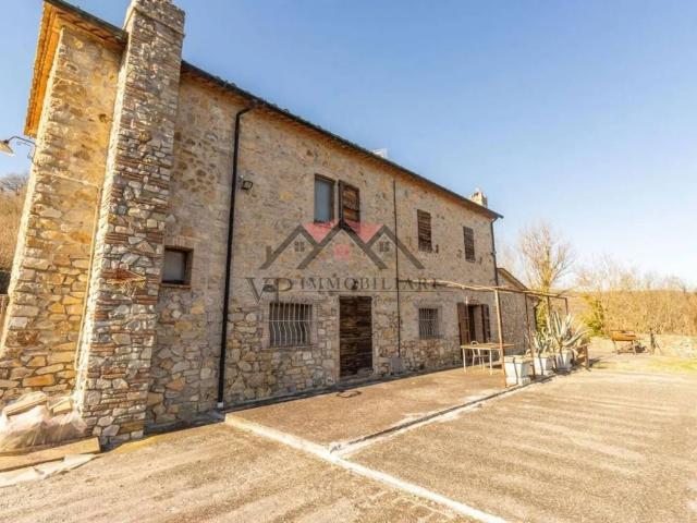 Villa Indipendente in vendita a Castelnuovo Val Di Cecina, Toscana