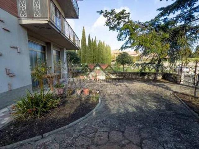 Villa Indipendente in vendita a Castelnuovo Val Di Cecina, Toscana