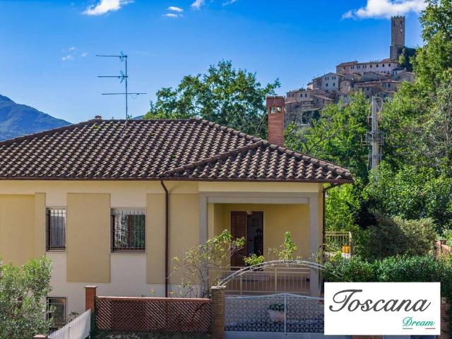 Villa Indipendente in vendita a Castelnuovo Val Di Cecina, Toscana