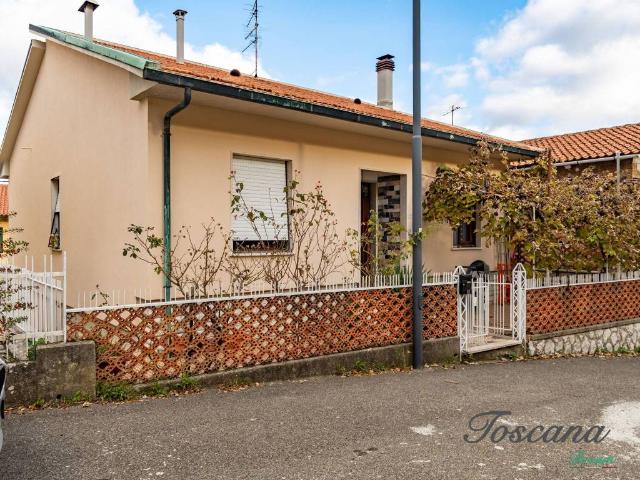 Villa Indipendente in vendita a Castelnuovo Val Di Cecina, Toscana