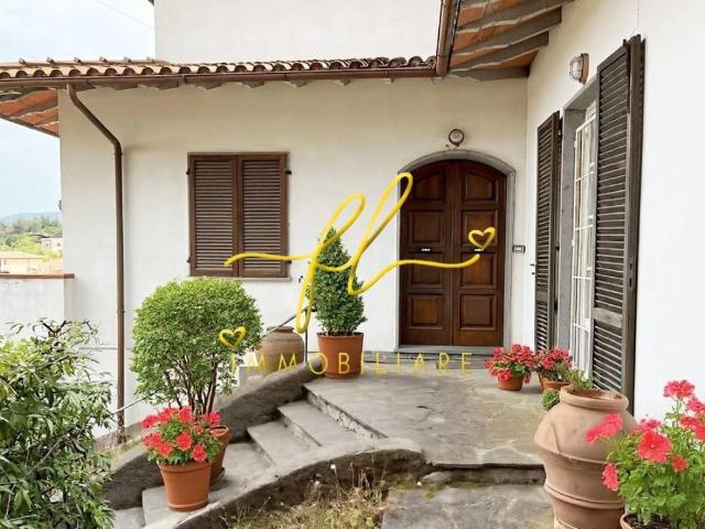 Villa Indipendente in vendita a Castelnuovo Val Di Cecina, Toscana