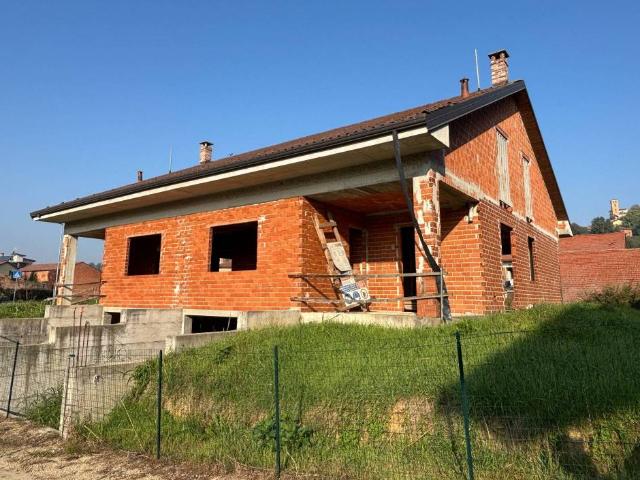 Villa Indipendente in vendita a Piemonte, Asti