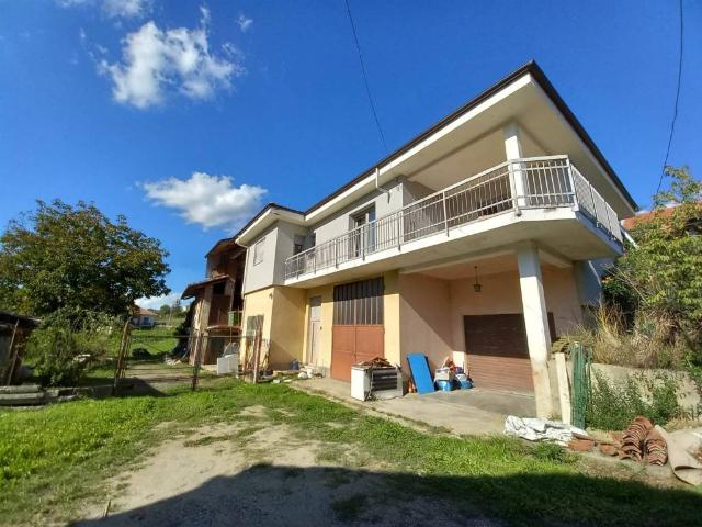 Villa Indipendente in vendita a Piemonte, Asti