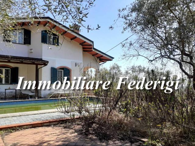 Villa Indipendente in vendita a Castelnuovo Magra, Liguria