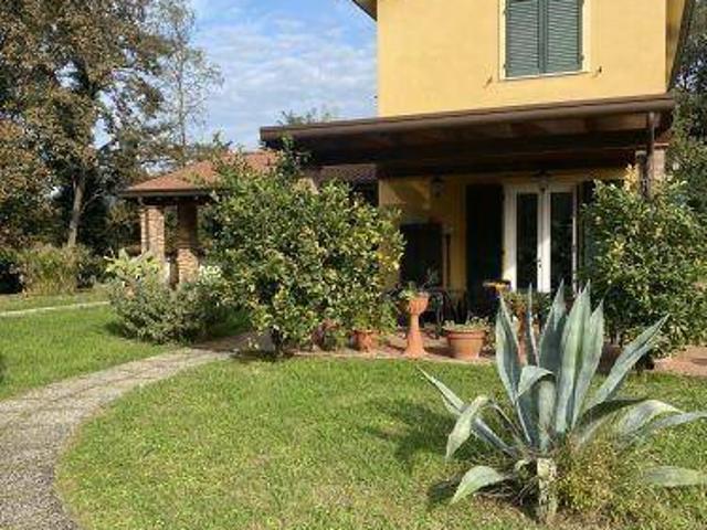 Villa Indipendente in vendita a Palvotrisia, Castelnuovo Magra