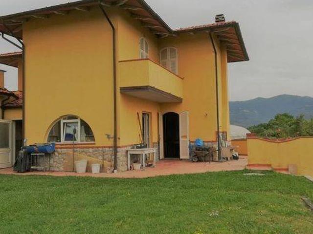 Villa Indipendente in vendita a Castelnuovo Magra, Liguria