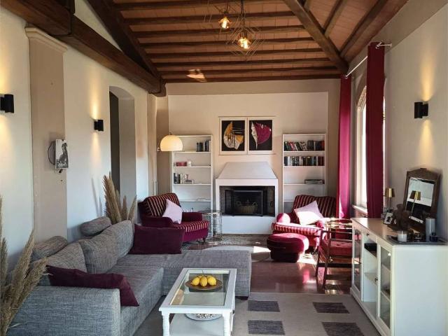 Villa Indipendente in vendita a Castelnuovo Magra, Liguria