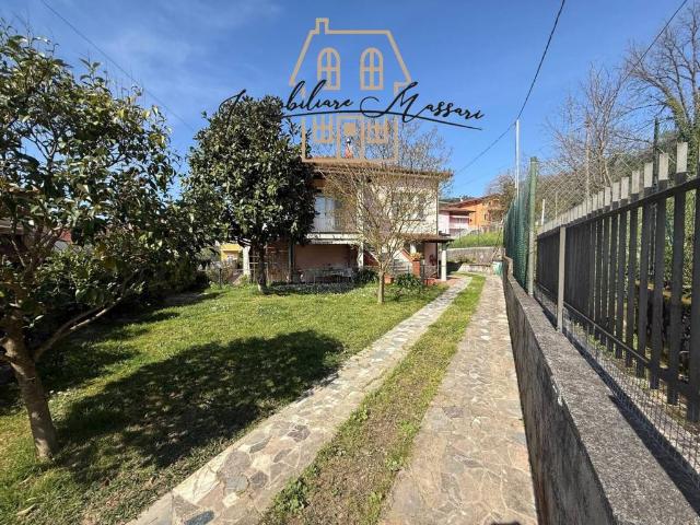 Villa Indipendente in vendita a Castelnuovo Magra, Liguria
